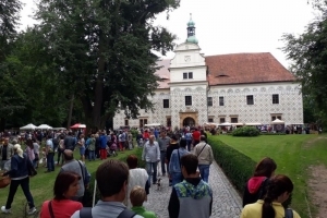 Zámecké farmářské trhy jsou zpět!